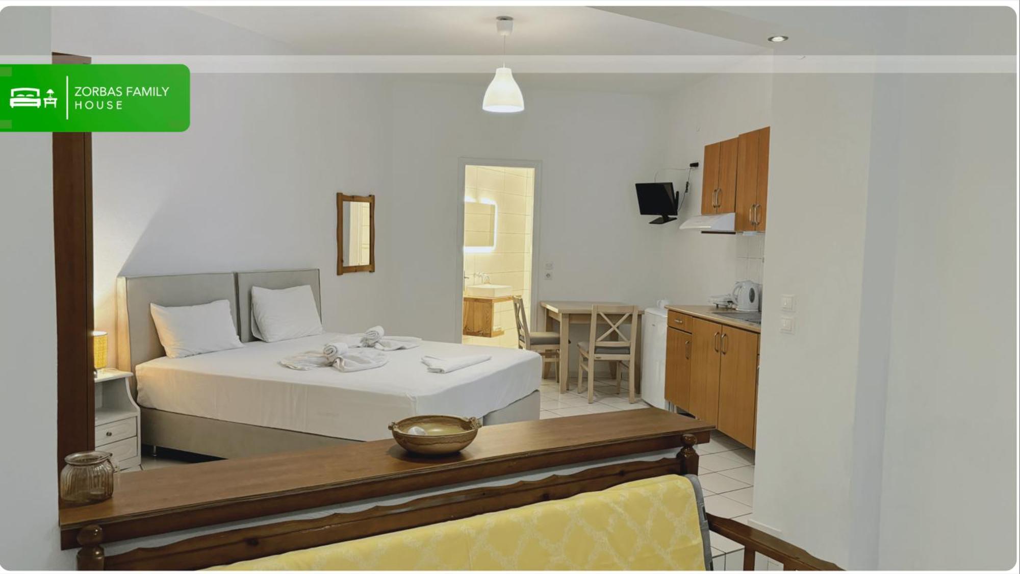 Zorbas Family House Hotel Troulos Buitenkant foto