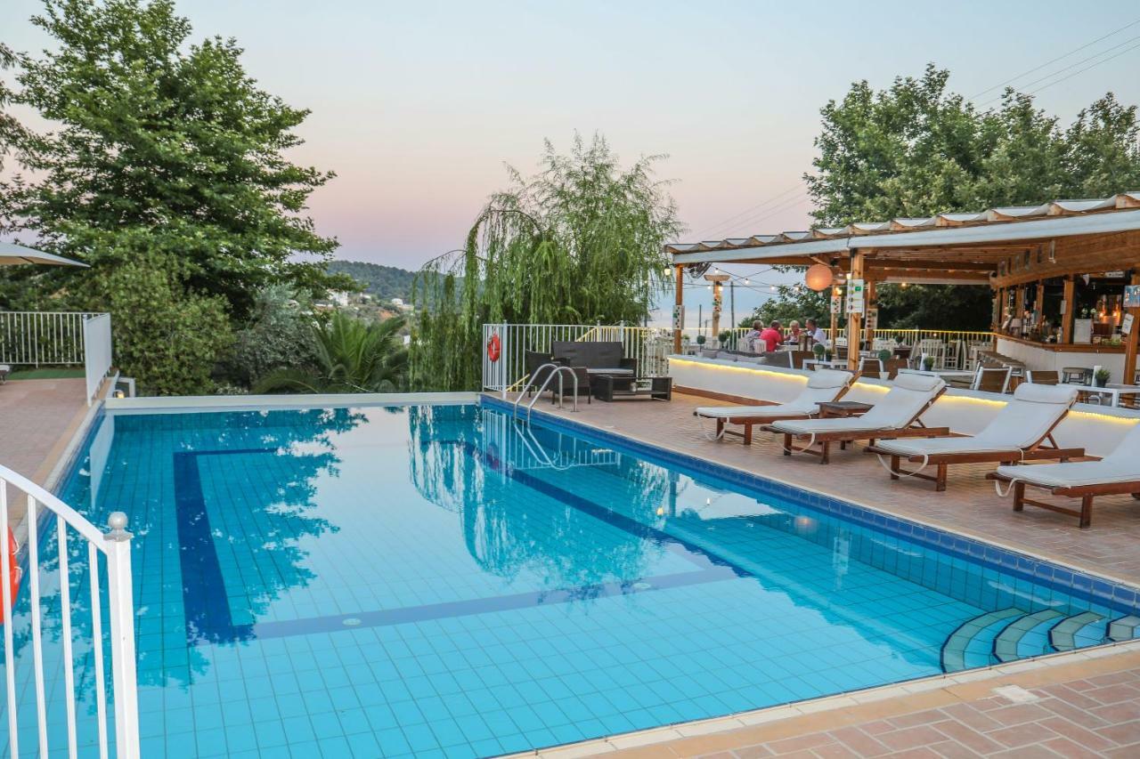 Zorbas Family House Hotel Troulos Buitenkant foto